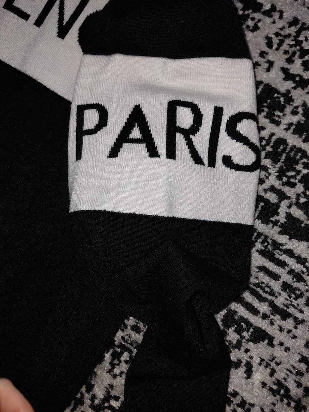 Givenchy Paris 4G Logo Colorblock Streetwesr Sweater L Black White Luxury - Picture 6 of 11